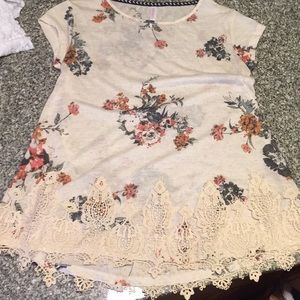 Flowy flowery lacy top
